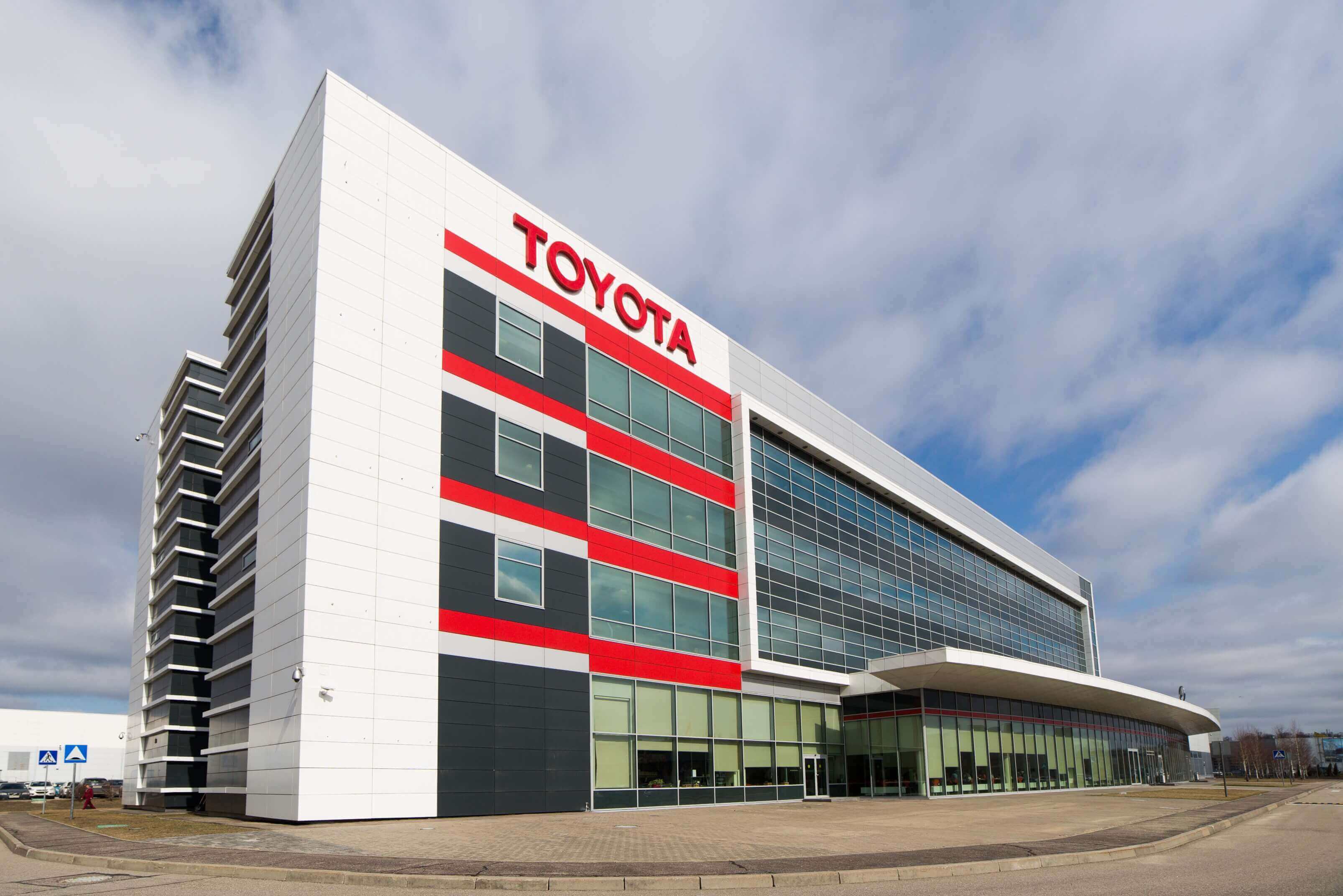 Изображение на странице Последние новости и события в мире Toyota Тойота Центр Киров