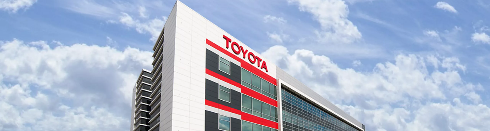 Изображение на странице TOYOTA ПОДВЕЛА ИТОГИ ПРОДАЖ В РОССИИ ЗА 2021 ГОД Тойота Центр Киров